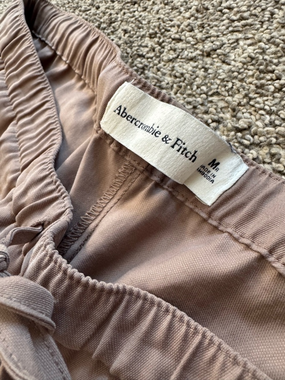 Abercrombie & Fitch Neutral Taupe Wide-Leg Cargo Pants Size M - Picture 2 of 8